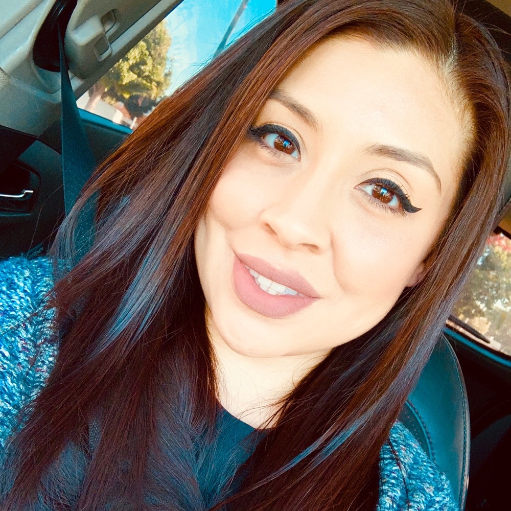 Meet your Posher, Evelinda